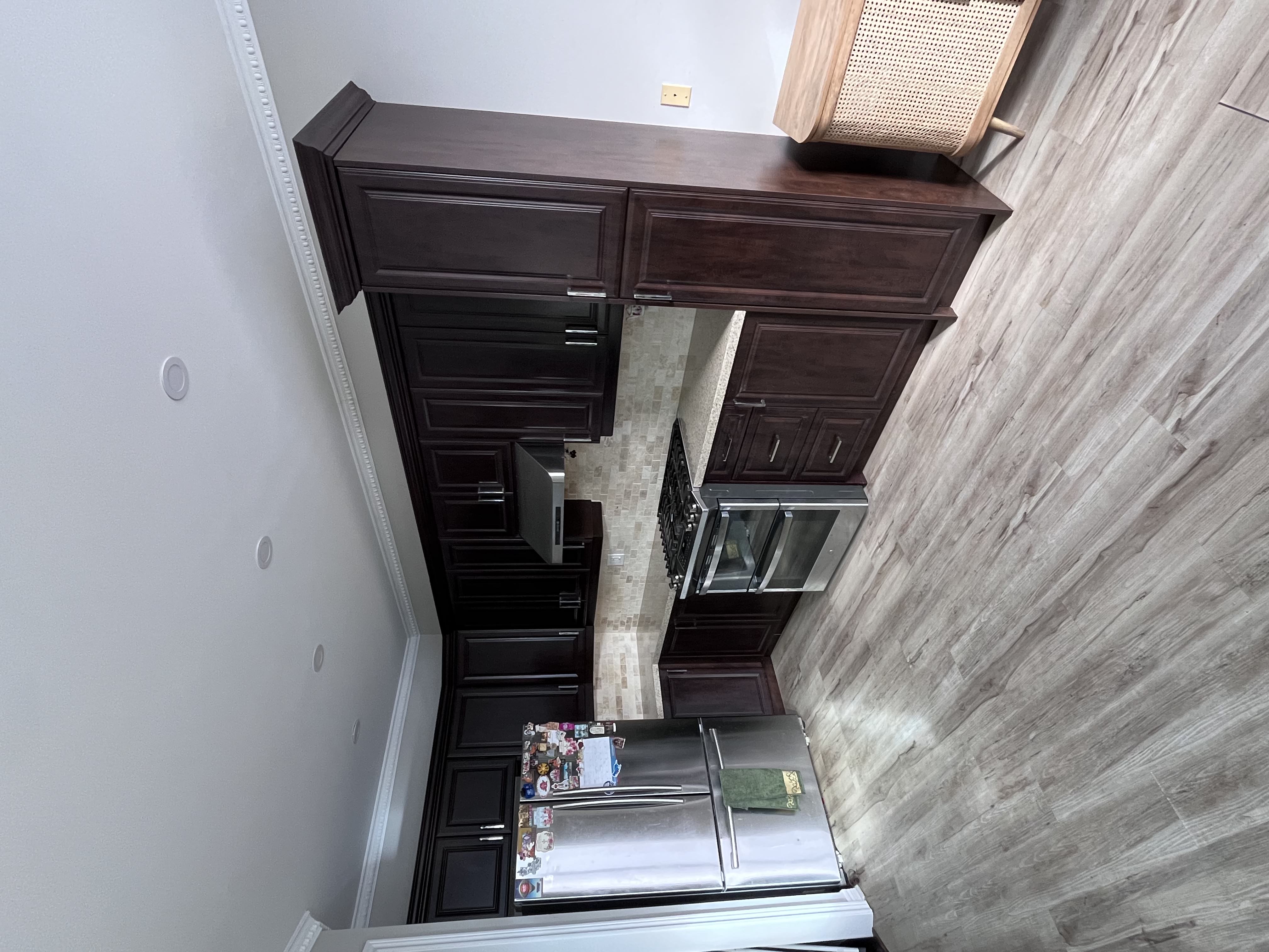 BEFORE: Outdated Kitchen Cabinets